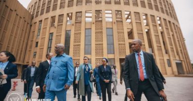 Infrastructure : La Première Ministre Judith Suminwa Tuluka rassurée de la fin des travaux de construction du plus grand centre culturel de l’Afrique centrale